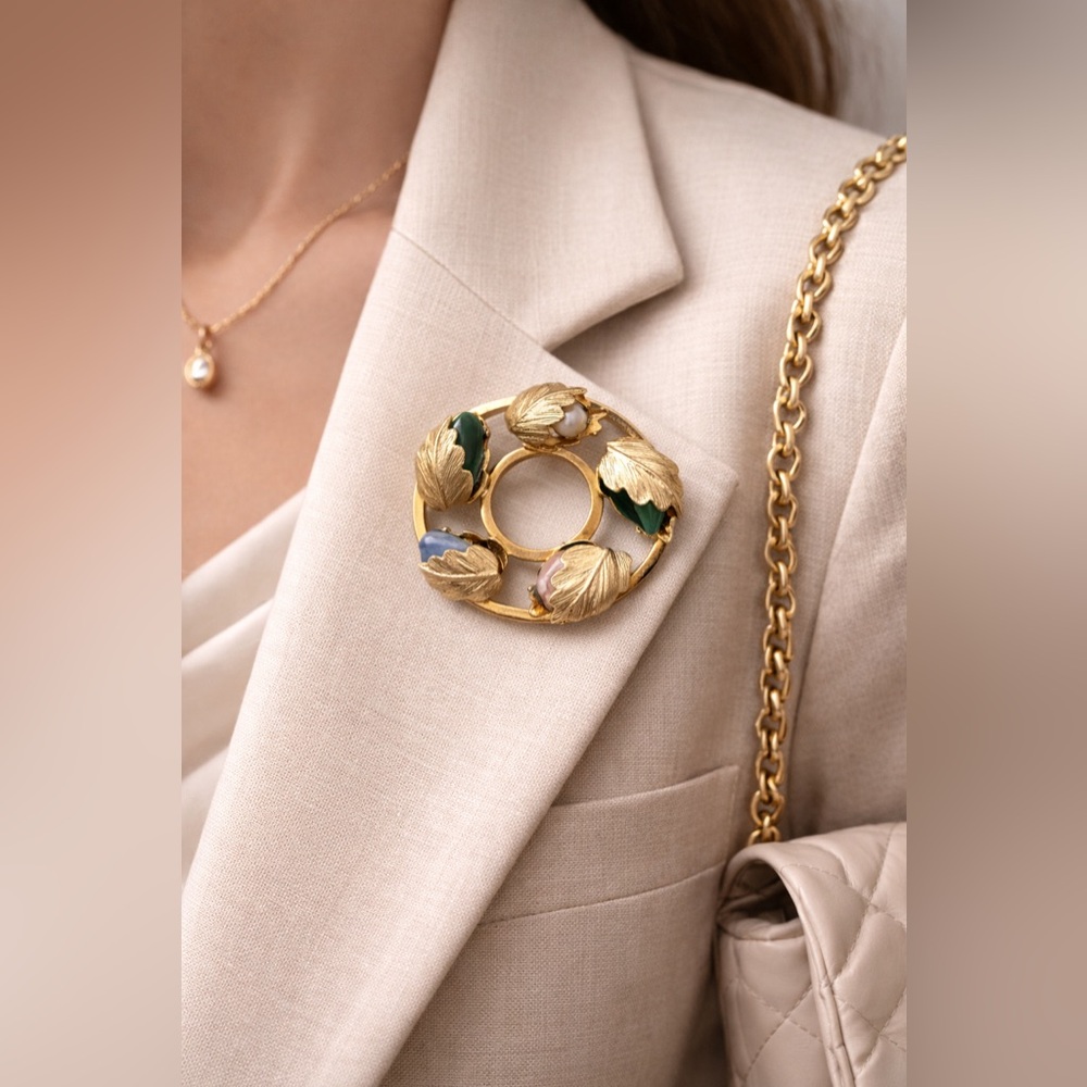 🌿 Vintage Sarah Coventry Gold Leaf Wreath Brooch Signed Multi Stone Faux Pearl